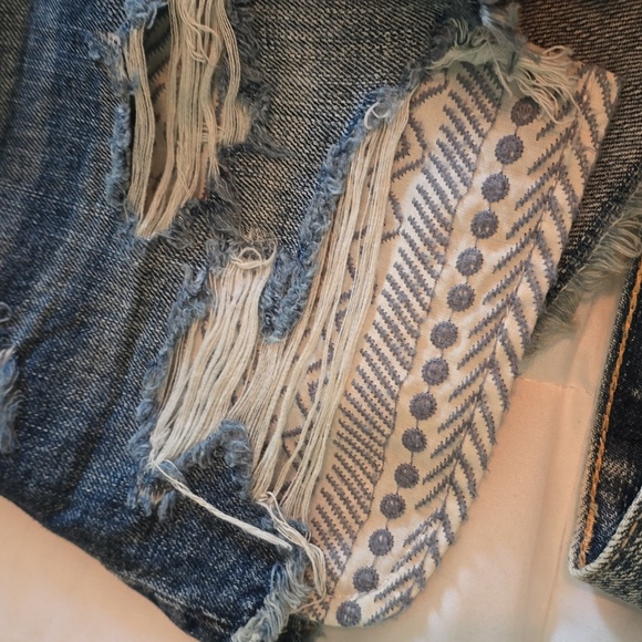 Bundle of 3 Hi Rise Festival Shorts - Picture 2 of 5